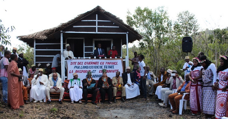 image Tourisme solidaire: Site Eco-touristique des cavernes de Dzoidju